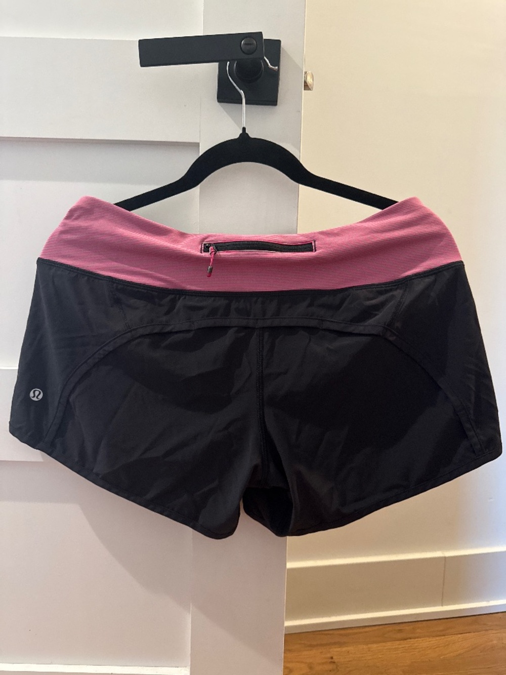 Lululemon Run Speed Shorts Black and Pink Size 8